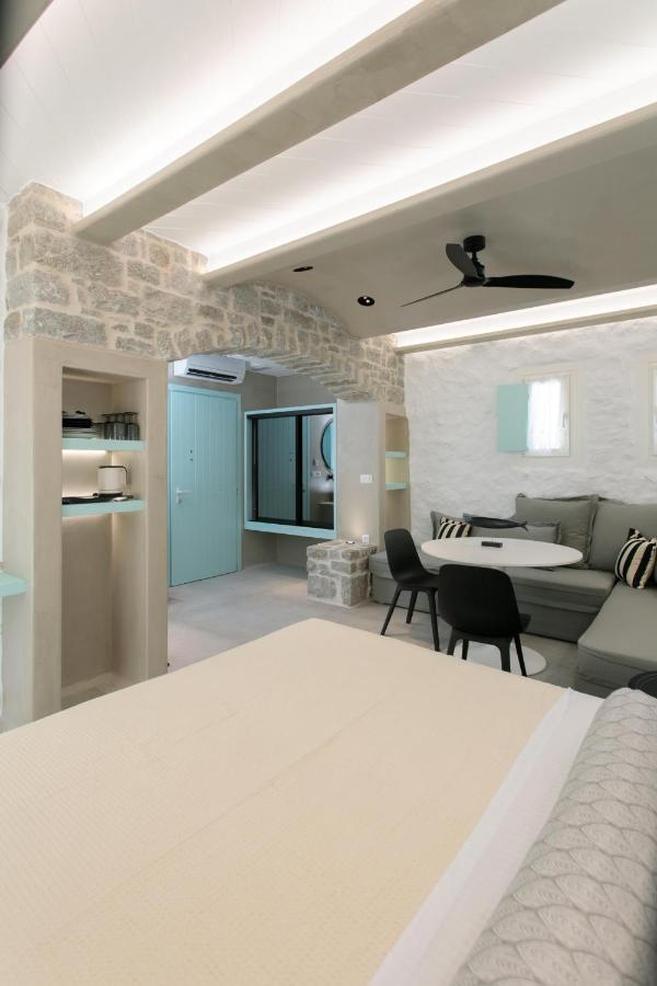 Agia Anna  Majo Suites Hotel מראה חיצוני תמונה
