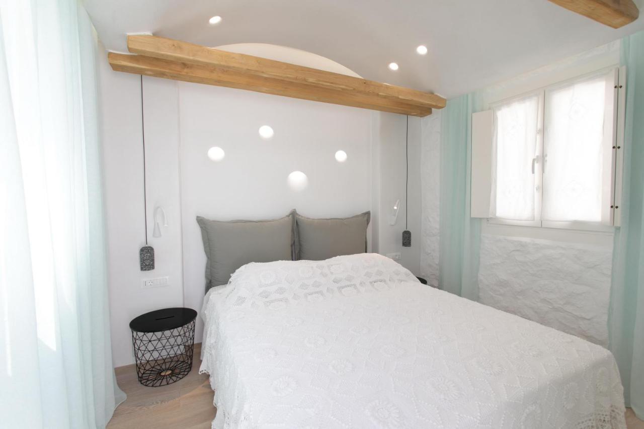 Agia Anna  Majo Suites Hotel מראה חיצוני תמונה
