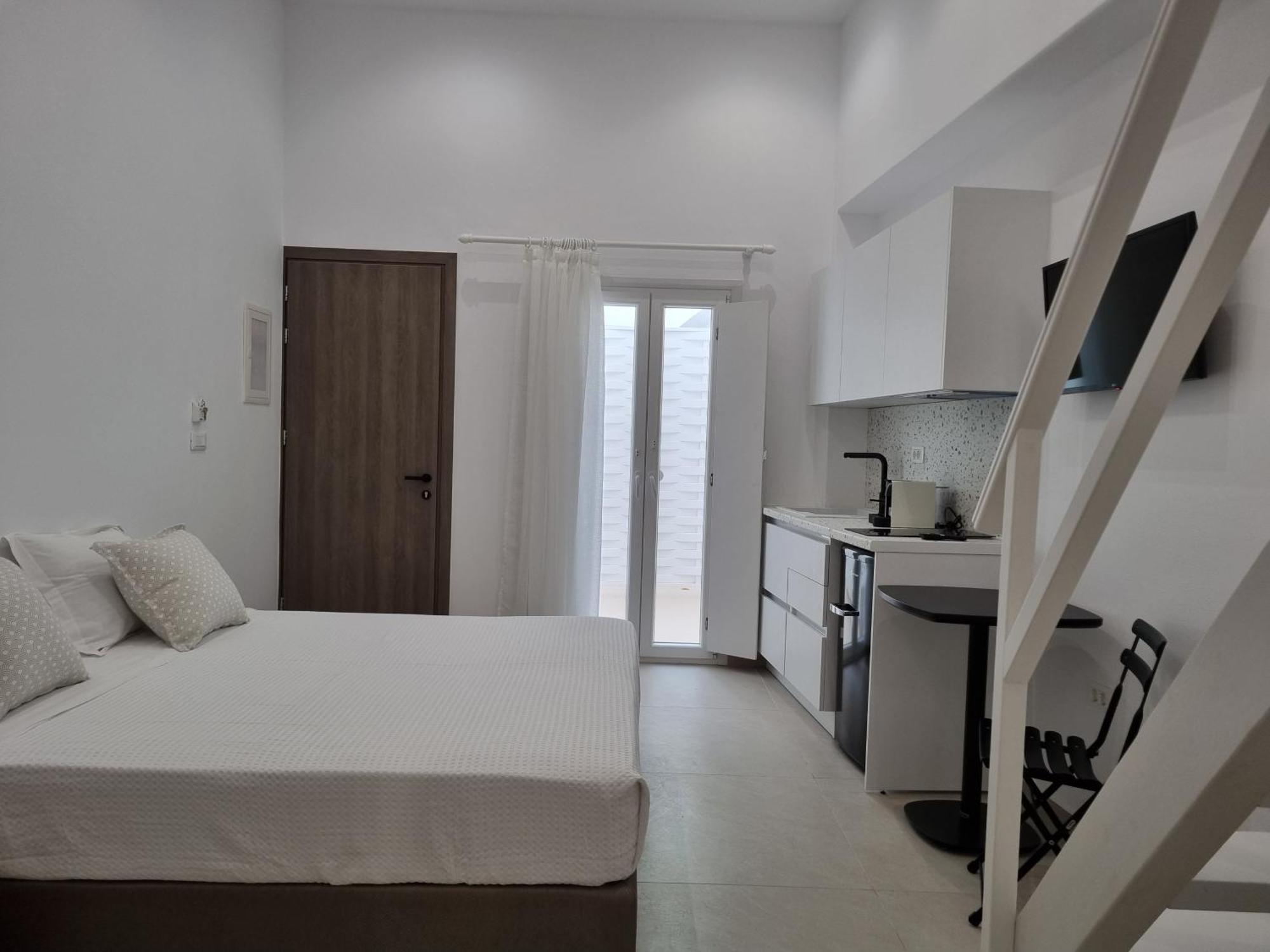 Agia Anna  Majo Suites Hotel מראה חיצוני תמונה