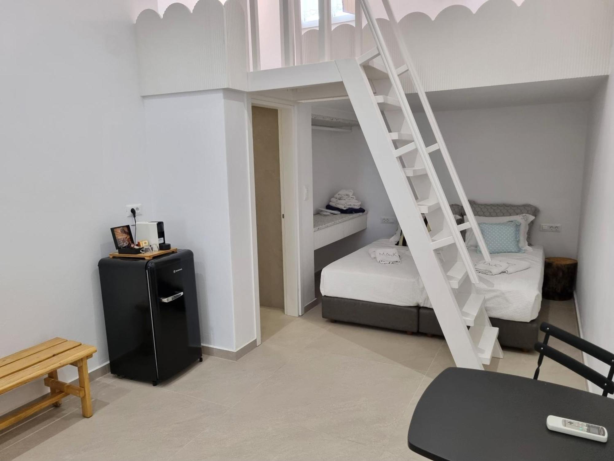 Agia Anna  Majo Suites Hotel מראה חיצוני תמונה